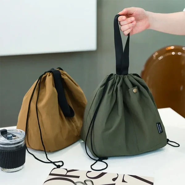 حقيبة غداء حرارية أنيقة ومحمولة! 🎒✨